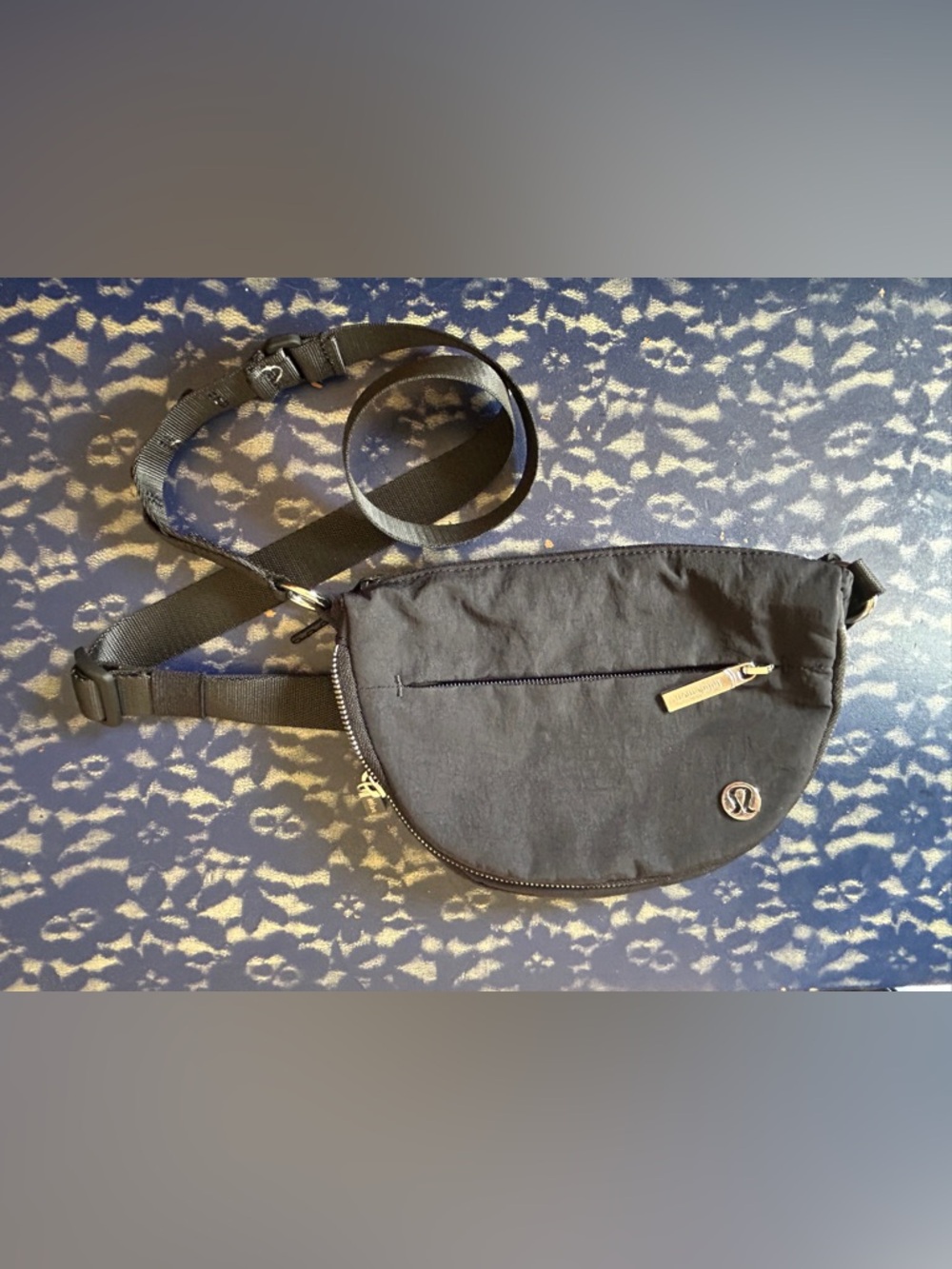 Lululemon All Night Festival Bag Micro Zip Crossbody Purse